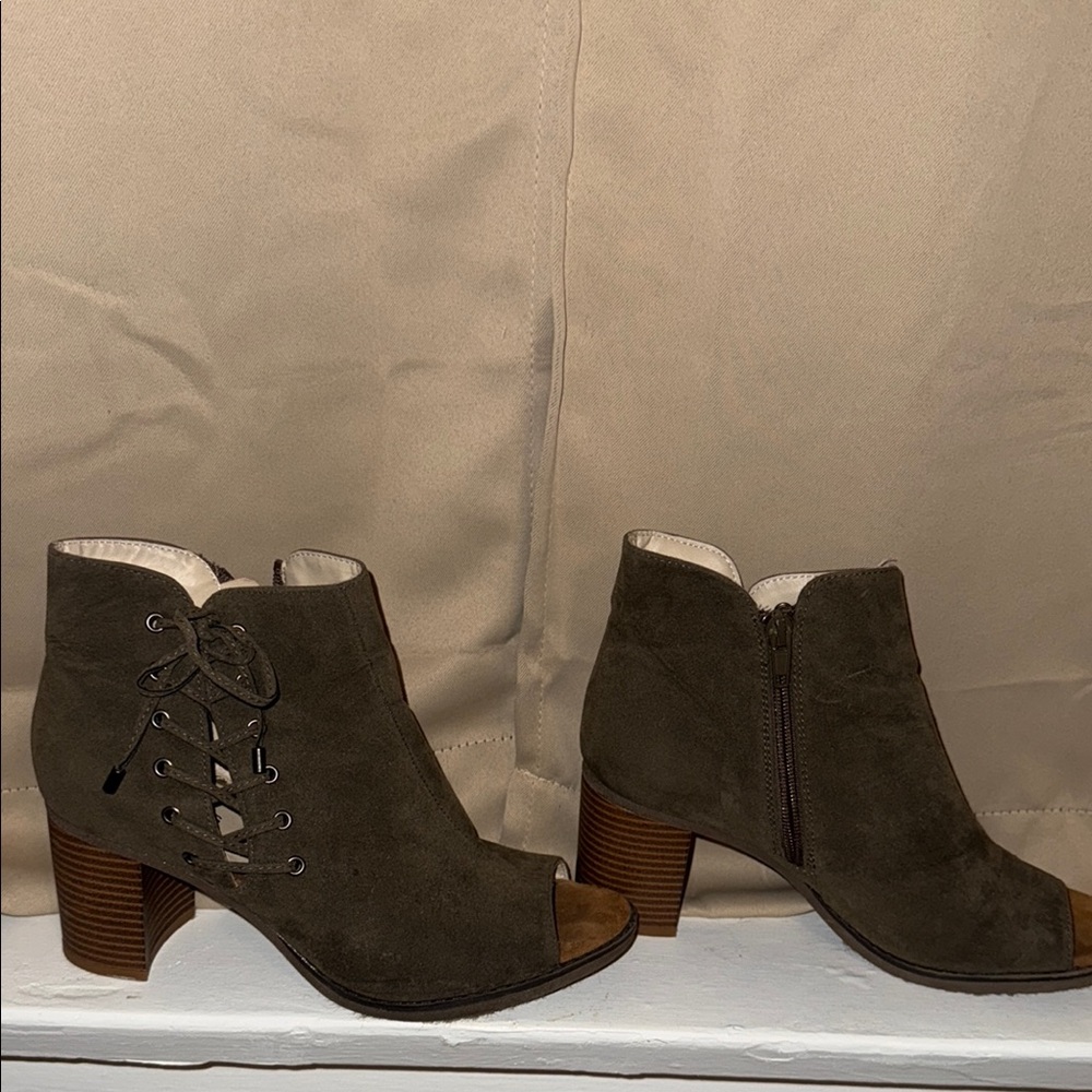 Stylish Army Green Ankle Boots